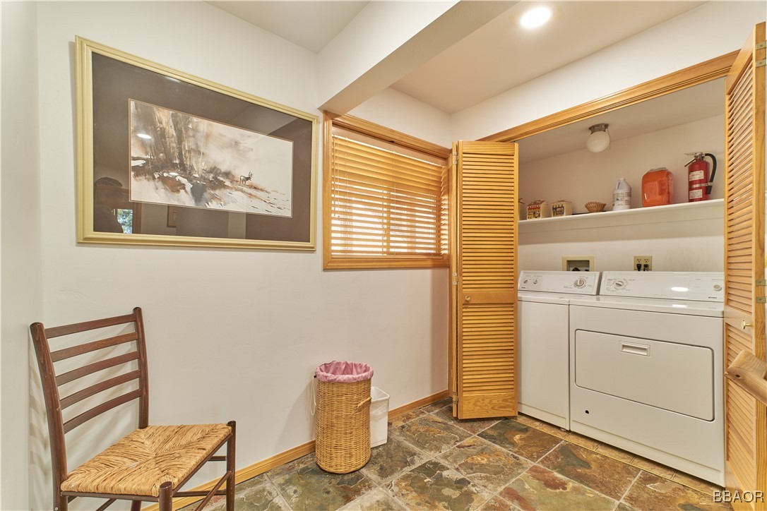 43669 Wolf Road Property Photo 34