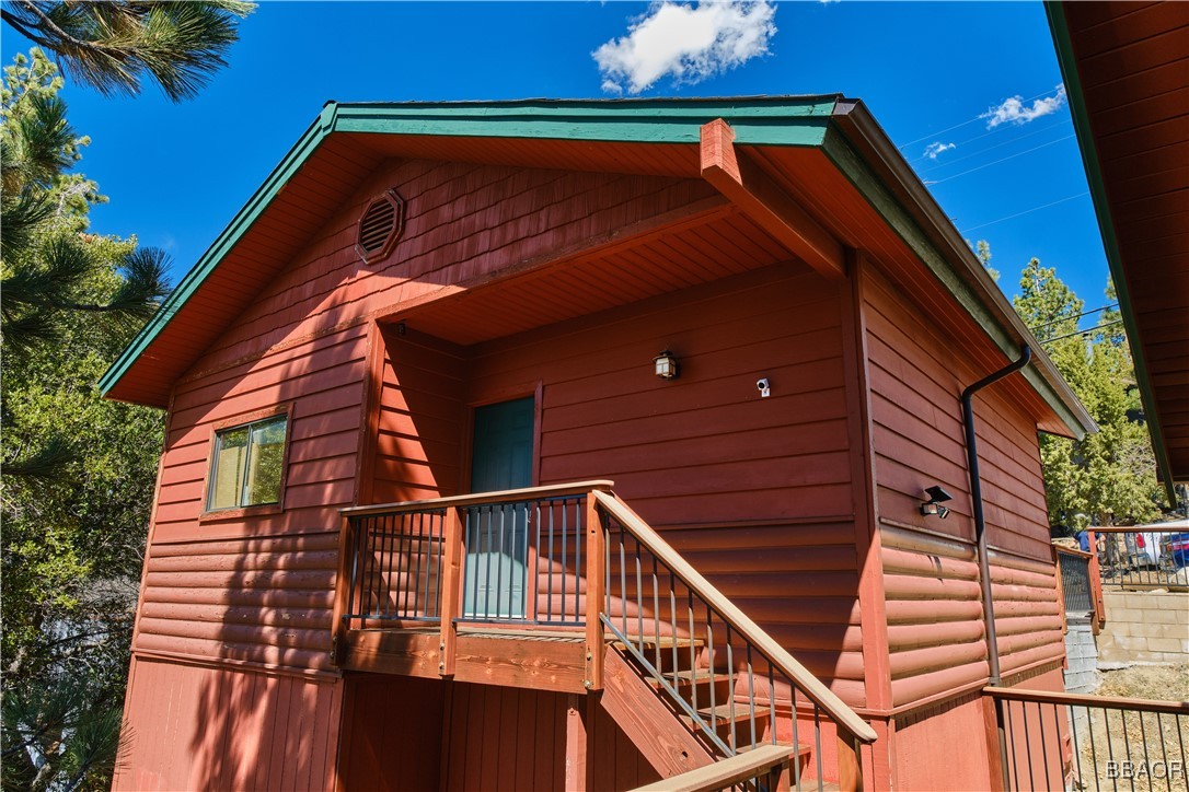 43669 Wolf Road Property Photo 46