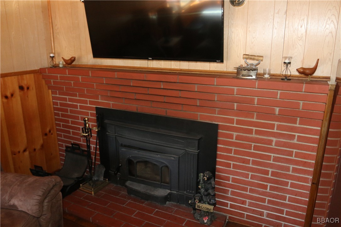 42584 Cougar Road Property Photo 3