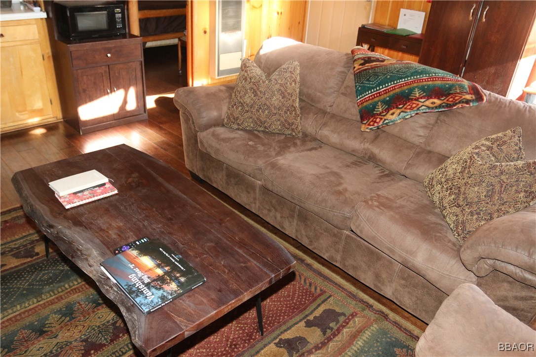 42584 Cougar Road Property Photo 9