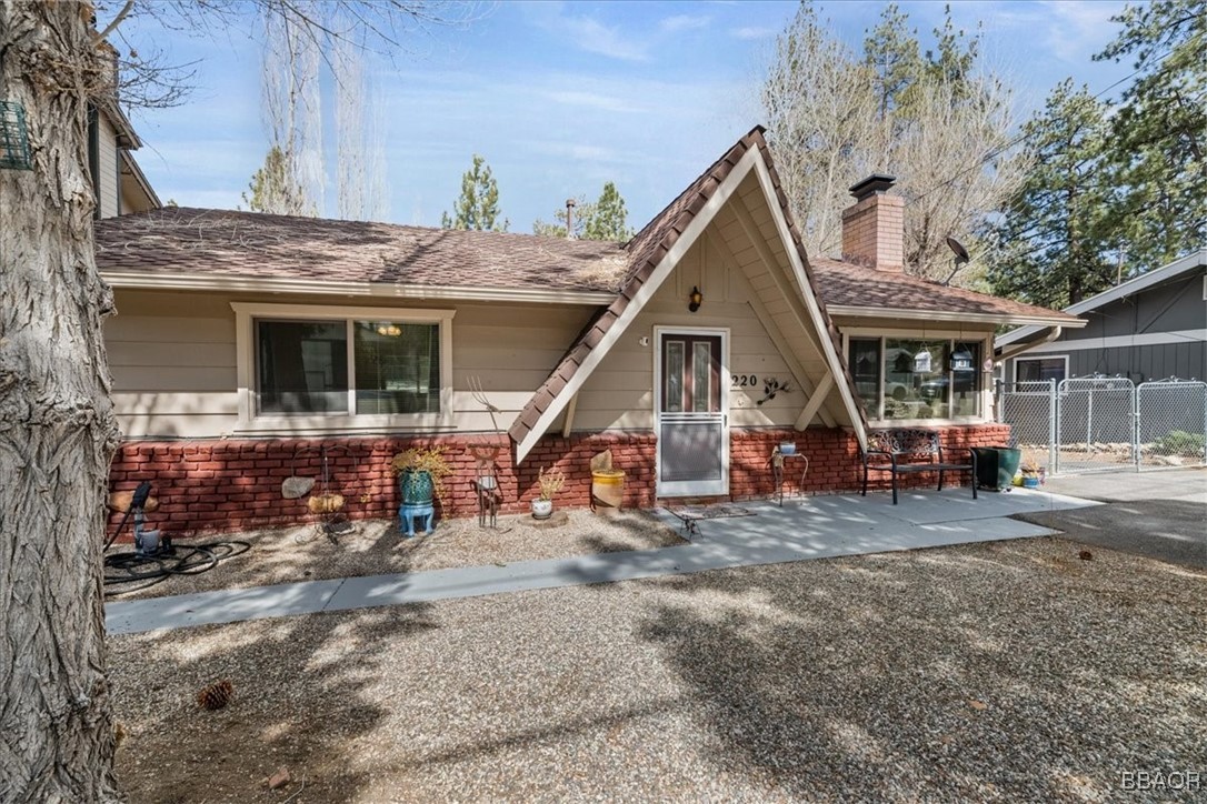 220 Whipple Drive Property Photo