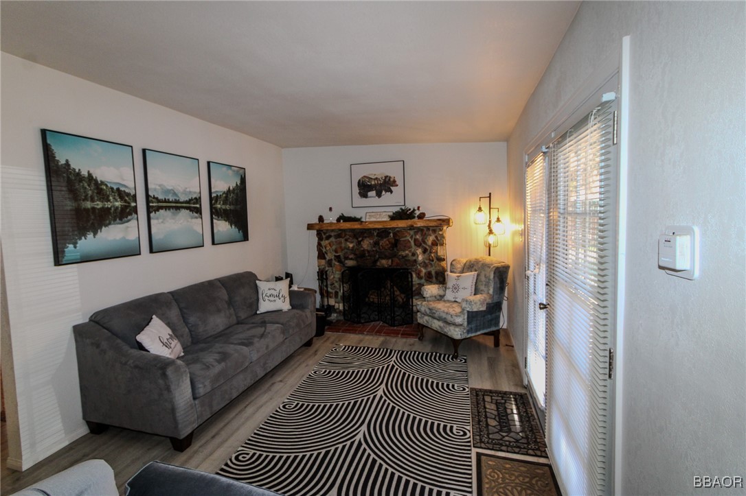 805 East Fairway Boulevard Property Photo 7