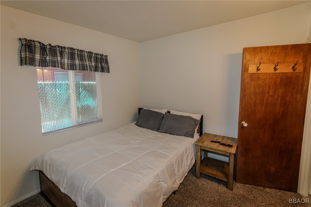 805 East Fairway Boulevard Property Photo 16