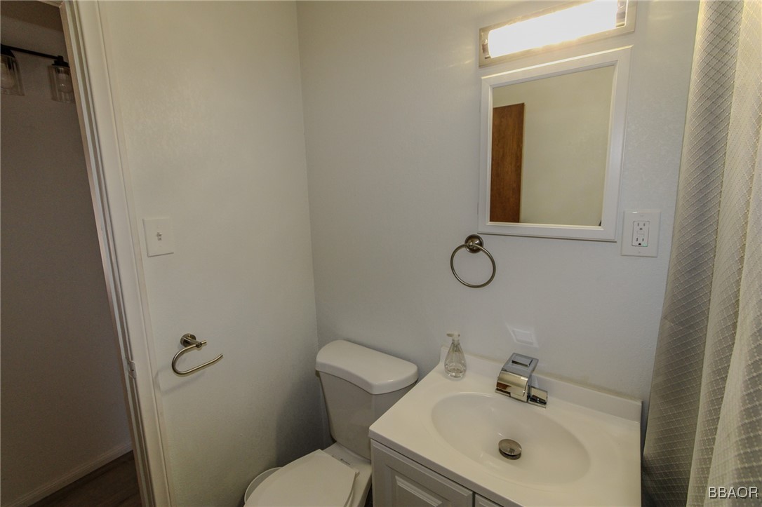 805 East Fairway Boulevard Property Photo 19