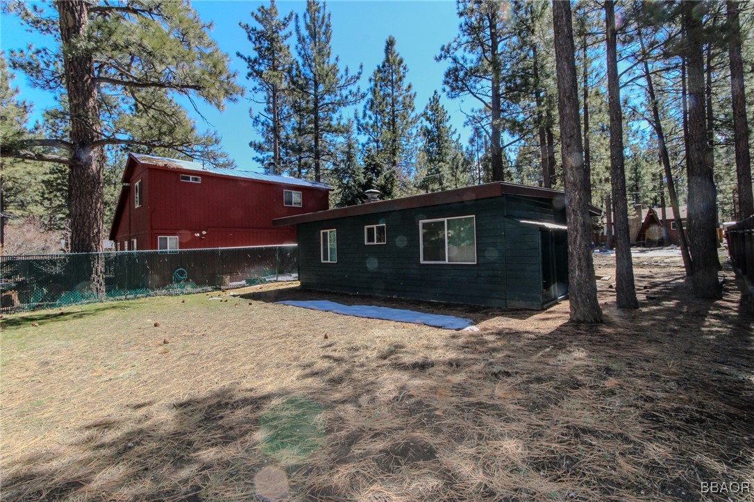 805 East Fairway Boulevard Property Photo 24