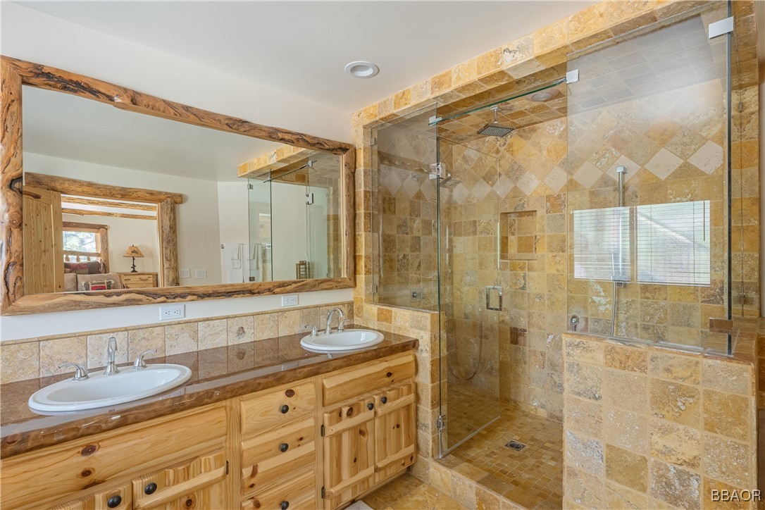 243 Santa Clara Boulevard Property Photo 36
