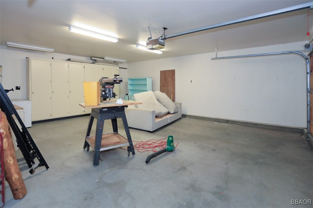1019 Feather Mountain Drive Property Photo 23