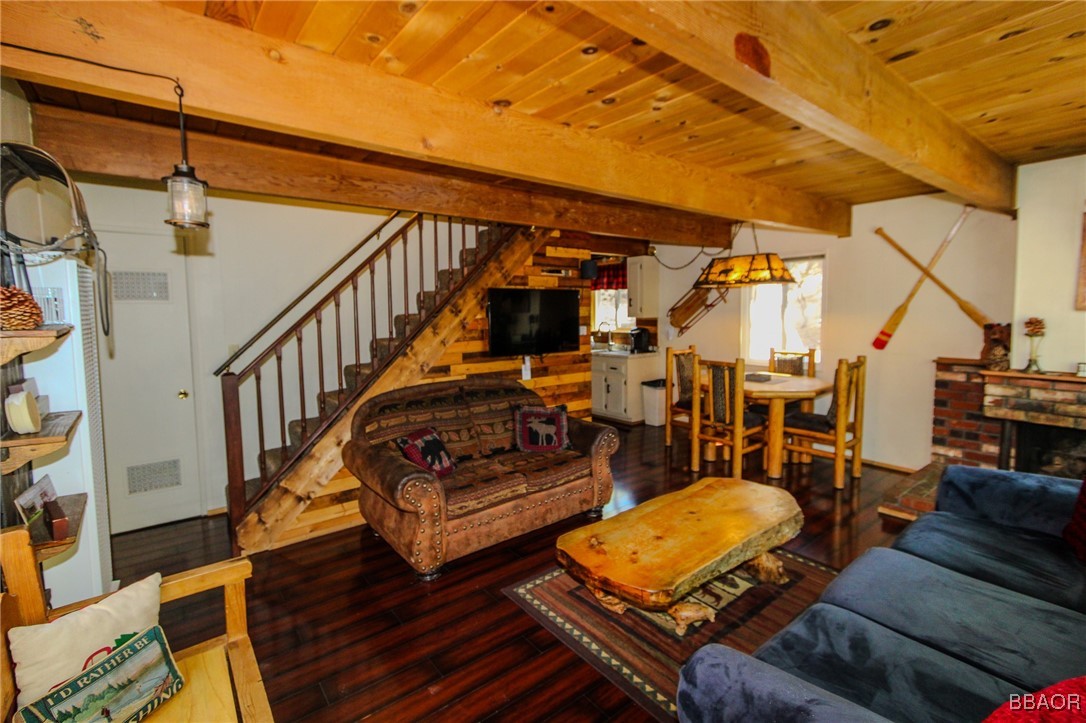 506 Deer Horn Drive Property Photo 1