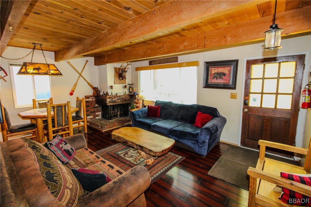 506 Deer Horn Drive Property Photo 2
