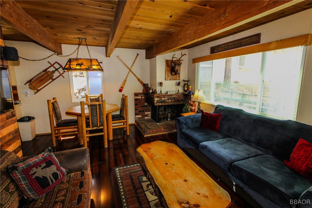 506 Deer Horn Drive Property Photo 6