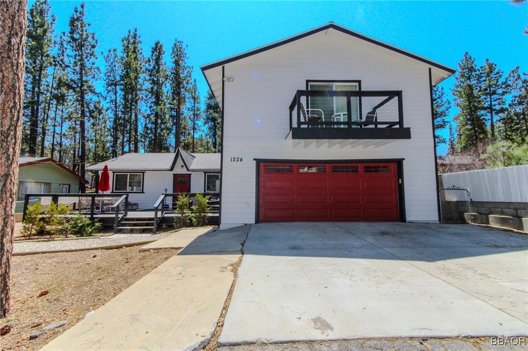 1224 Redwood Drive Property Photo