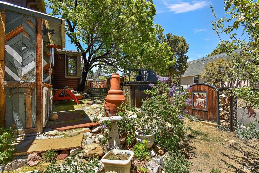 227 Santa Barbara Avenue Property Photo 28