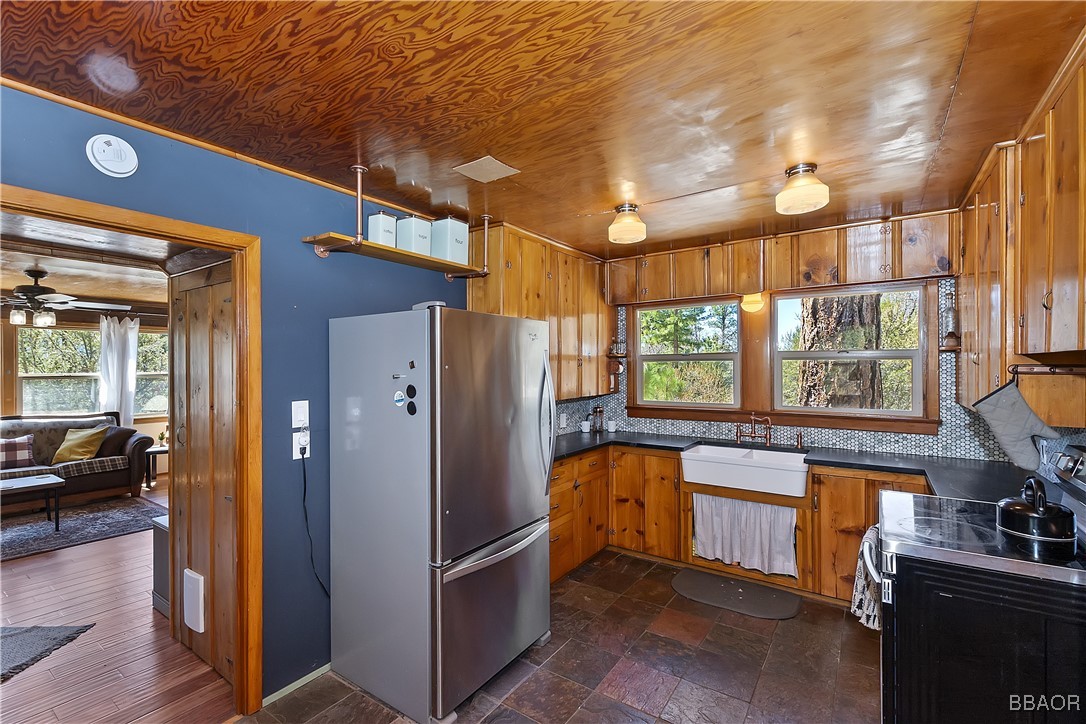 55 Lakeview Trail Property Photo 15