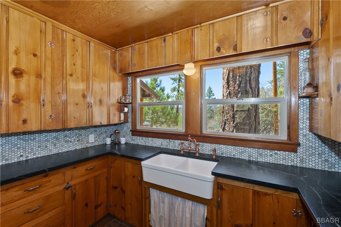 55 Lakeview Trail Property Photo 18