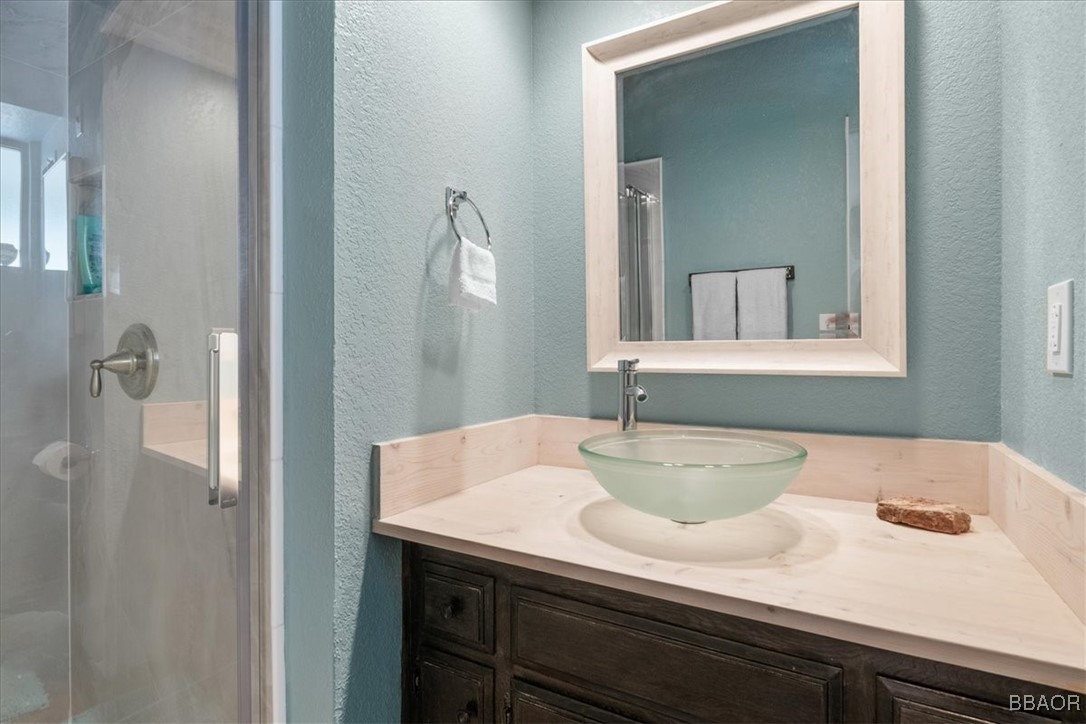 38634 North Shore Drive Property Photo 11