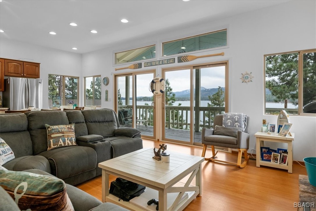 38634 North Shore Drive Property Photo 22
