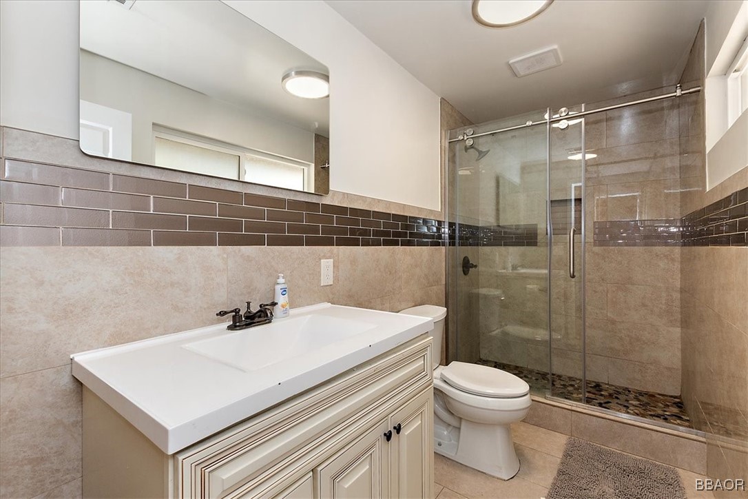 105 Olympic Drive Property Photo 39