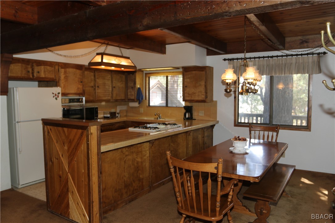 439 Salem Drive Property Photo 5