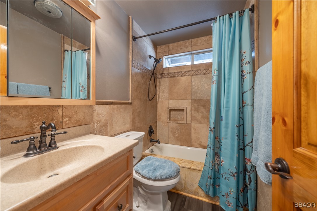 1101 Sierra Avenue Property Photo 20