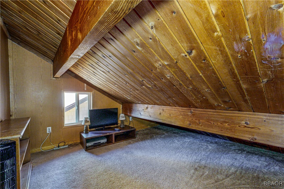 880 Edgemoor Road Property Photo 21