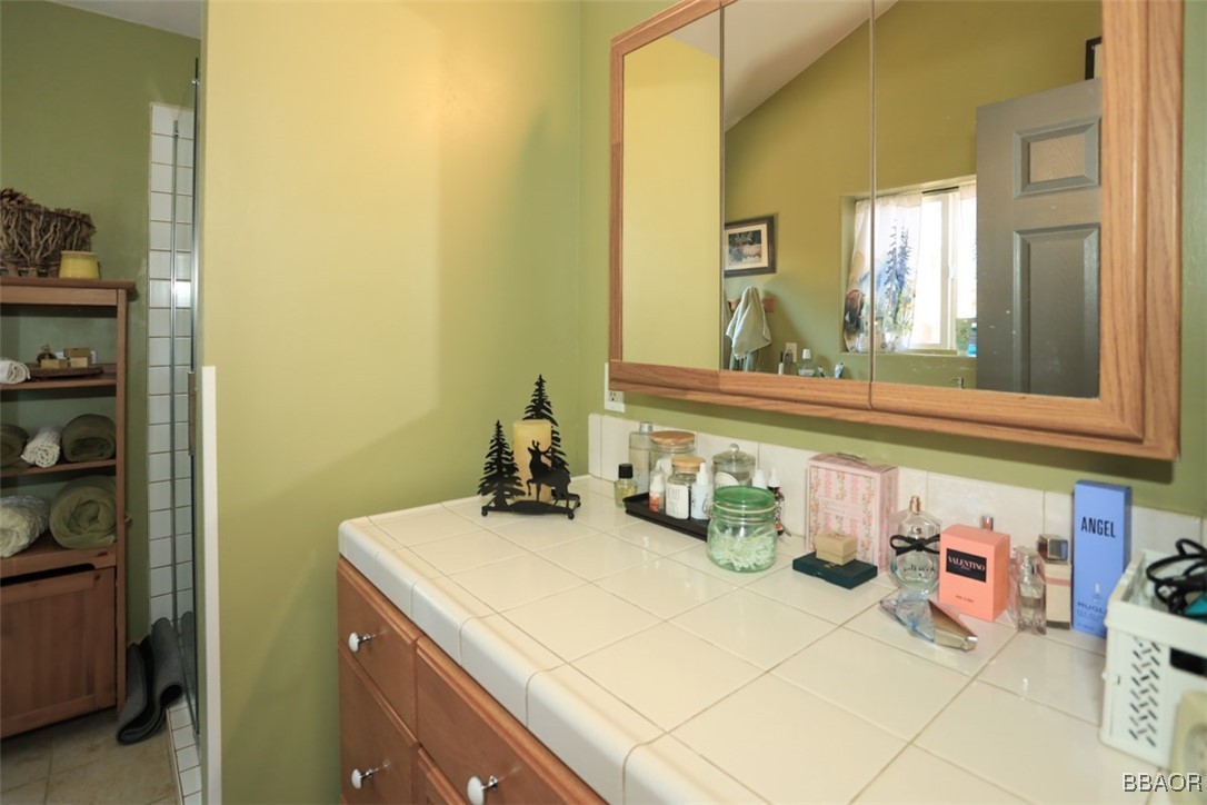 631 Vista Avenue Property Photo 37