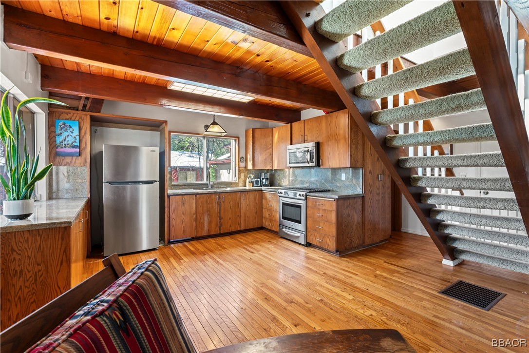 26509 Lake Forest Drive Property Photo 6