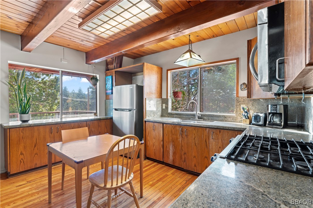 26509 Lake Forest Drive Property Photo 12