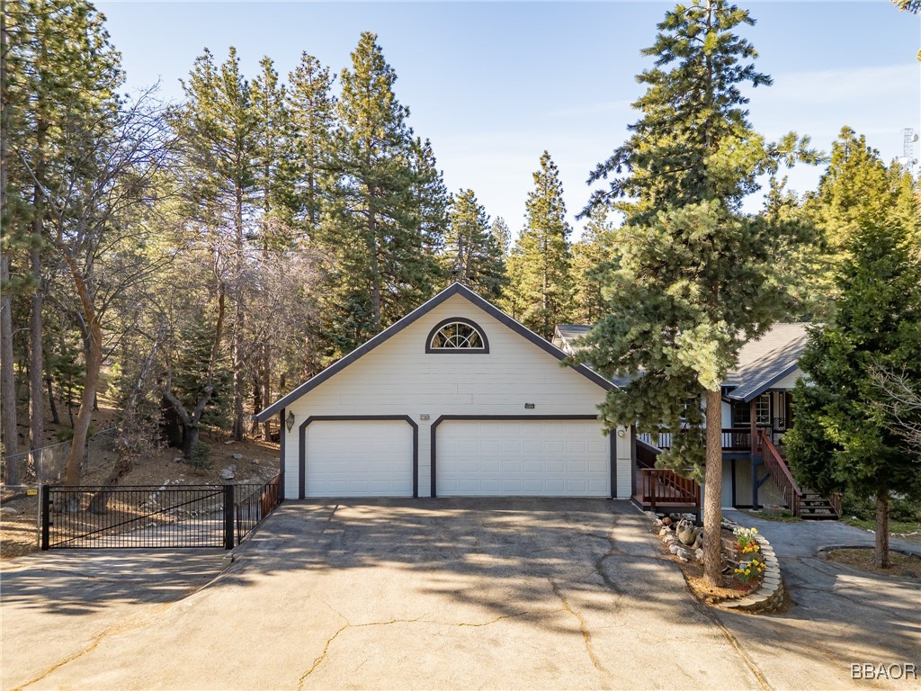 32303 North Capehorn Road Property Photo