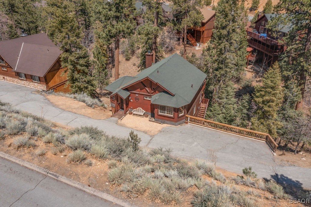 1474 Klamath Road Property Photo 5