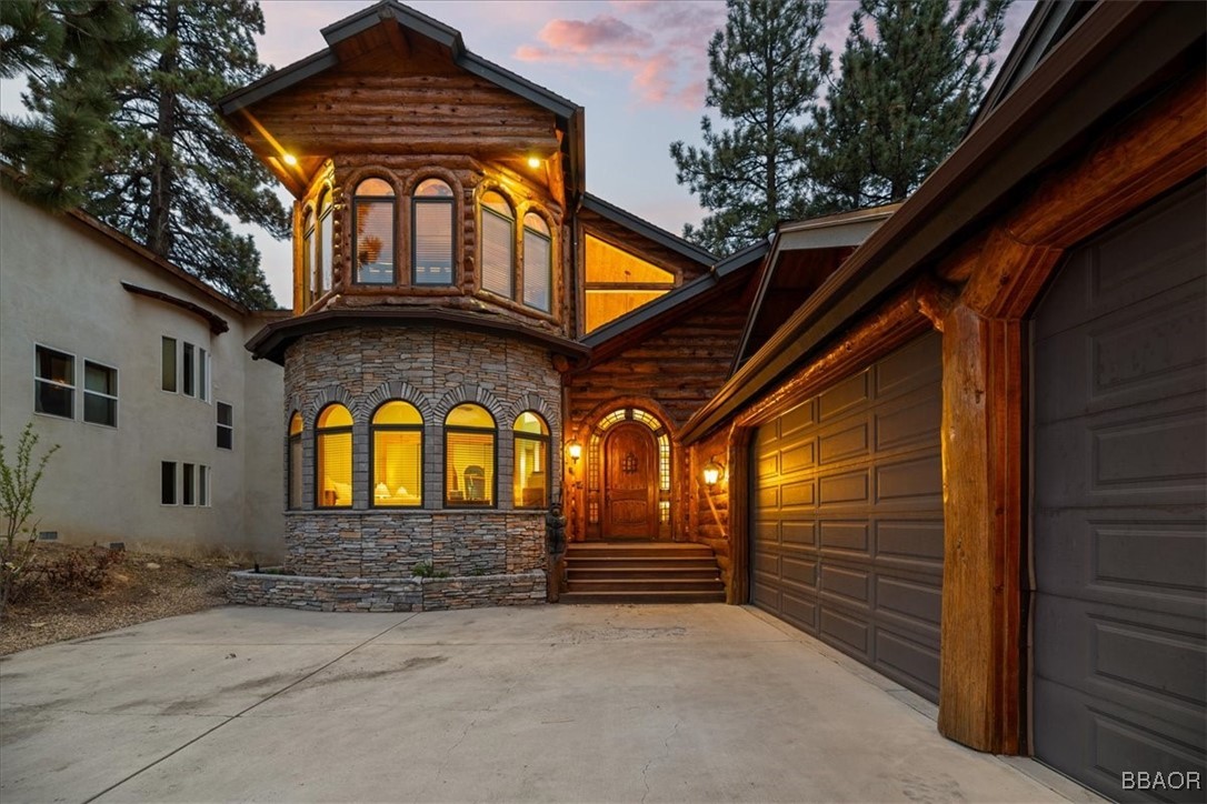 1215 Wolf Creek Court Property Photo 3