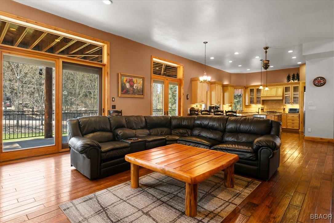 1215 Wolf Creek Court Property Photo 19