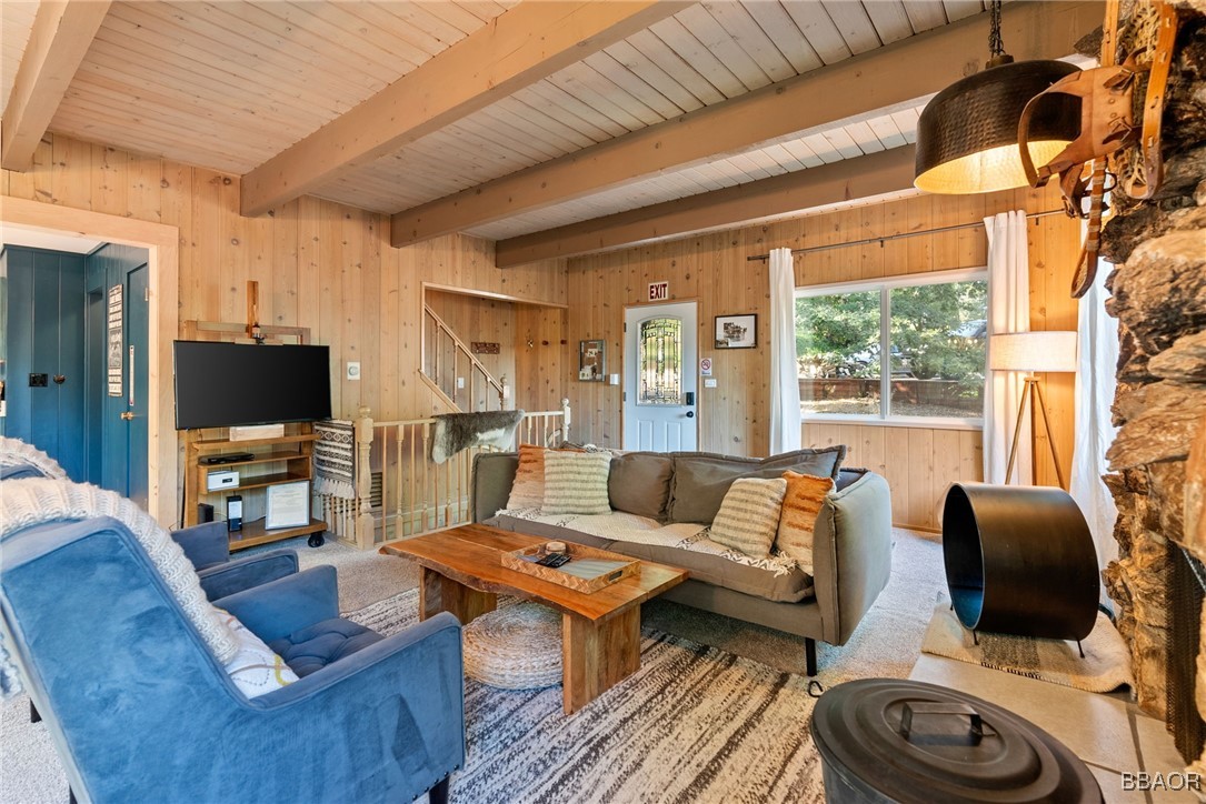 27979 North Bay Road Property Photo 9