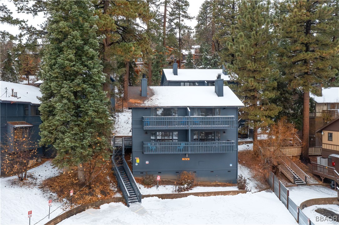 1274 Clubview Drive Property Photo 4