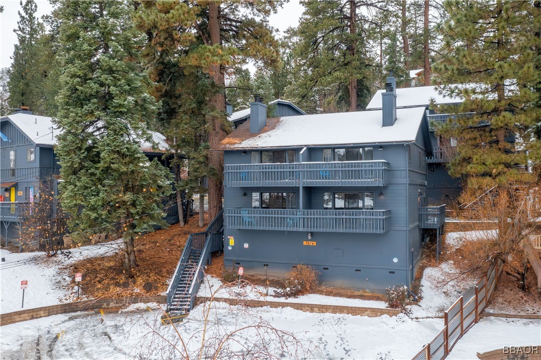 1274 Clubview Drive Property Photo 5