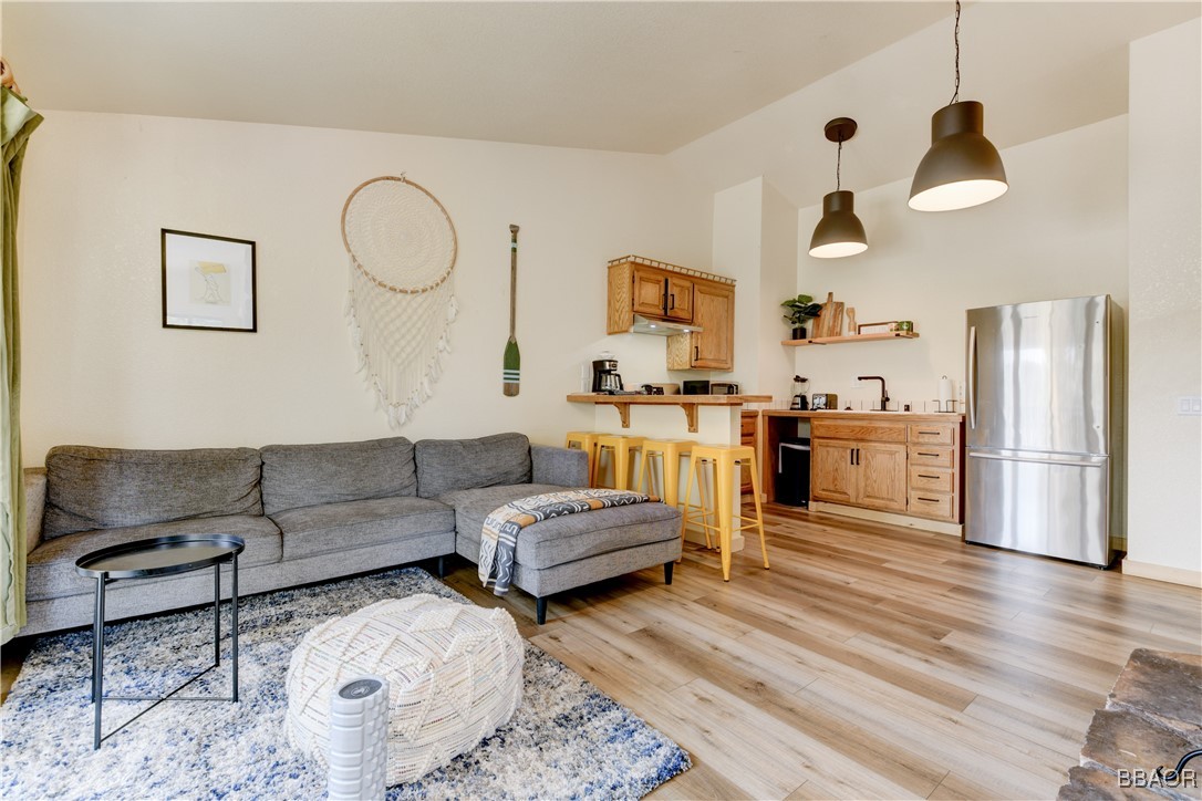 1274 Clubview Drive Property Photo 9