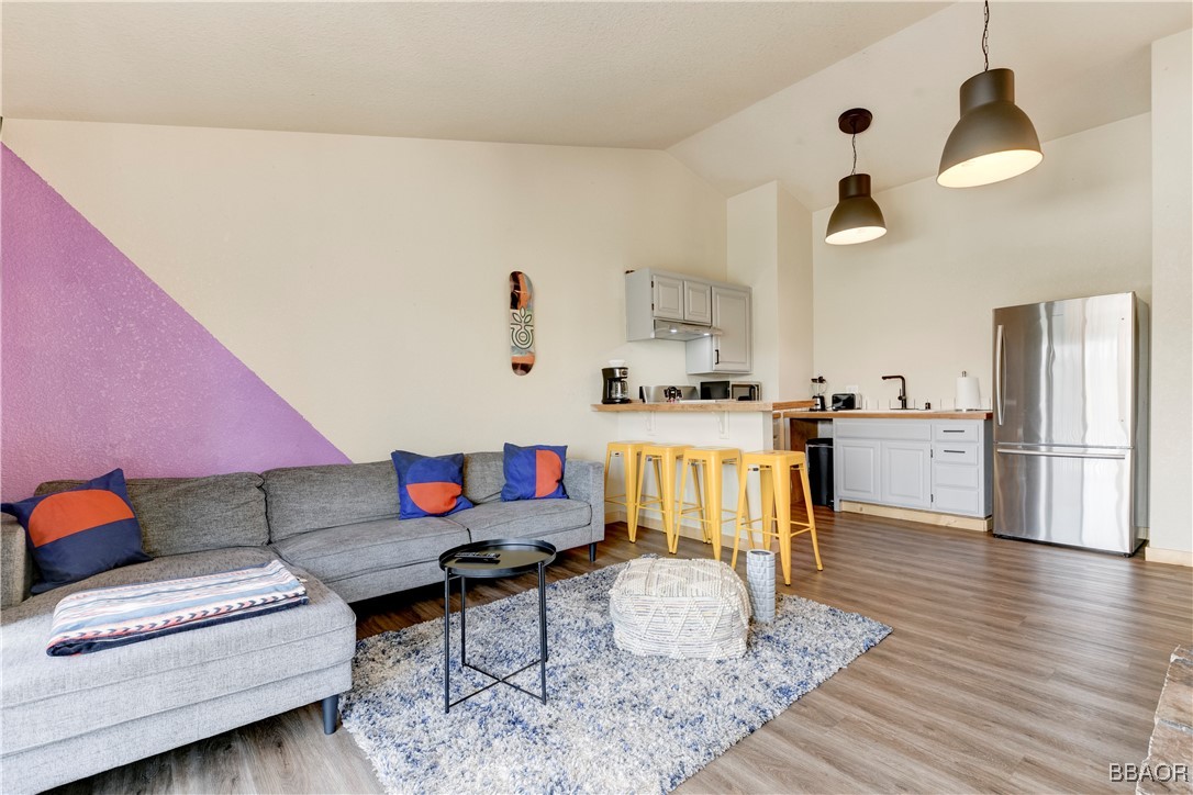 1274 Clubview Drive Property Photo 12