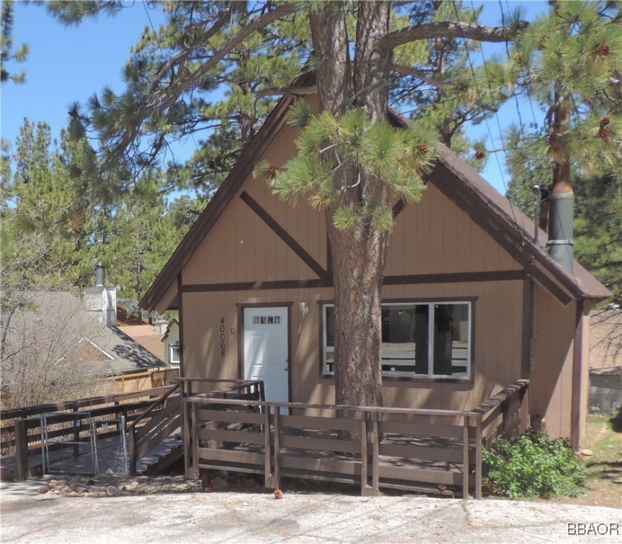 40068 Forest Road Property Photo