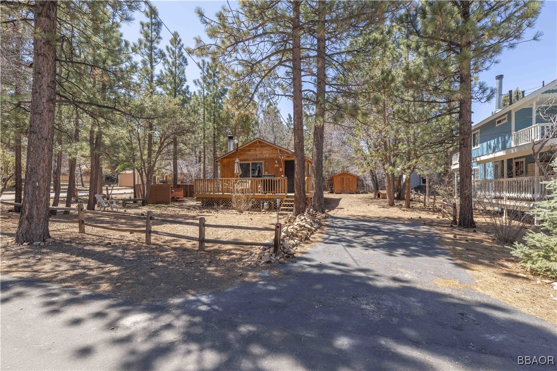 696 Imperial Avenue Property Photo