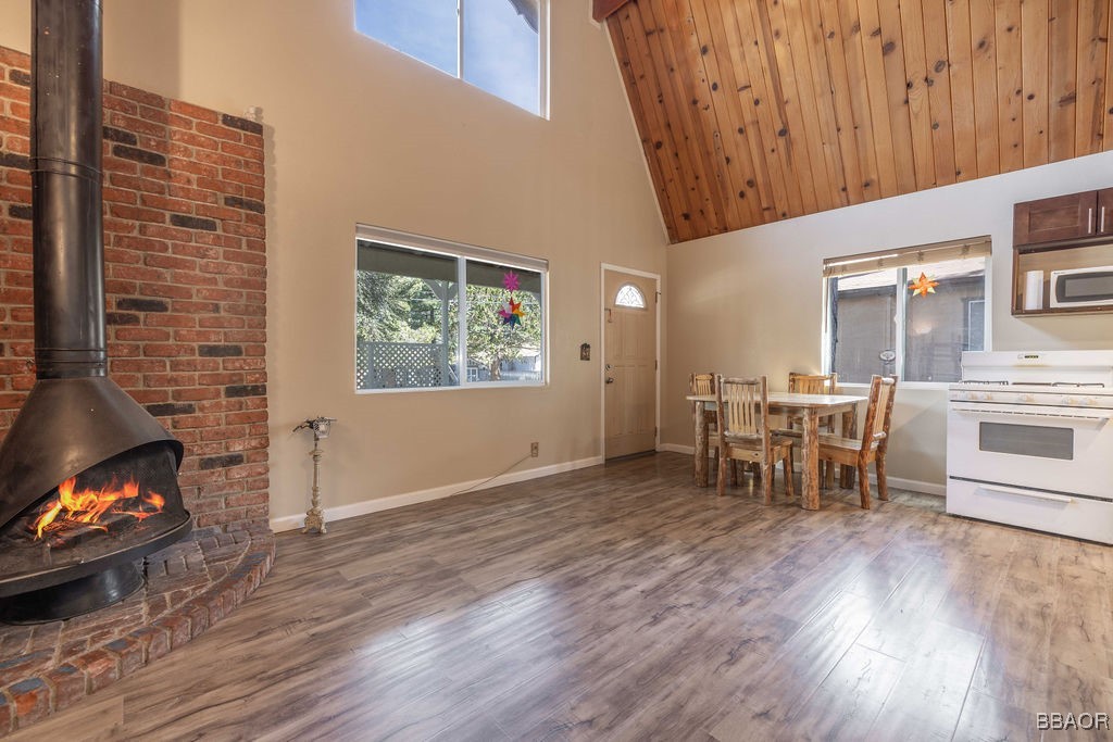 550 Pine Lane Property Photo 4