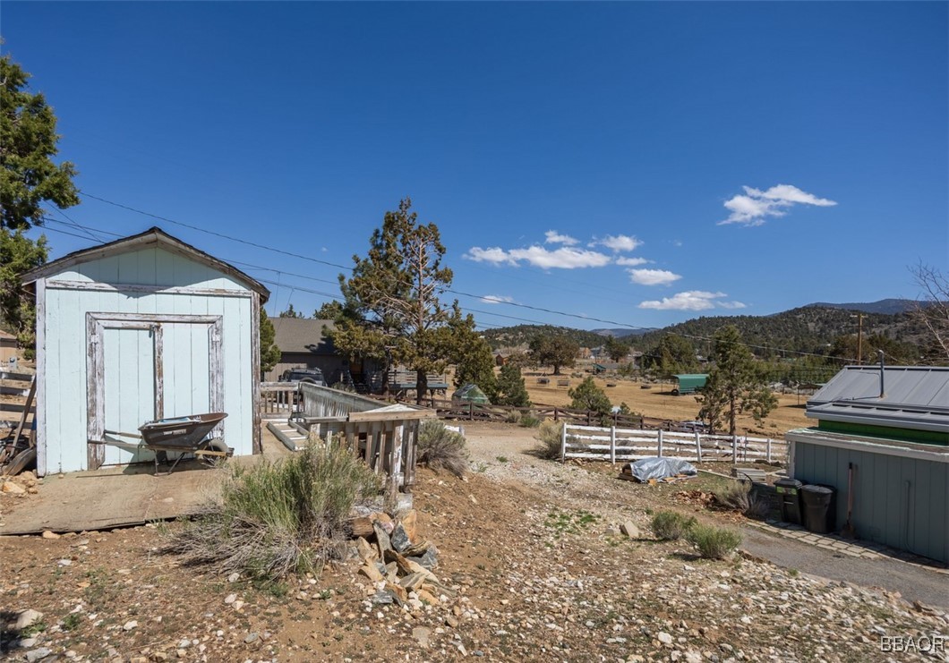 46436 Pioneertown Road Property Photo 38
