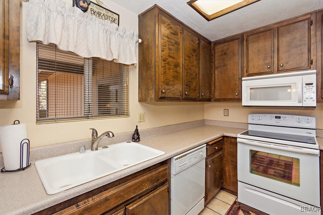 304 East Mojave Boulevard Property Photo 11