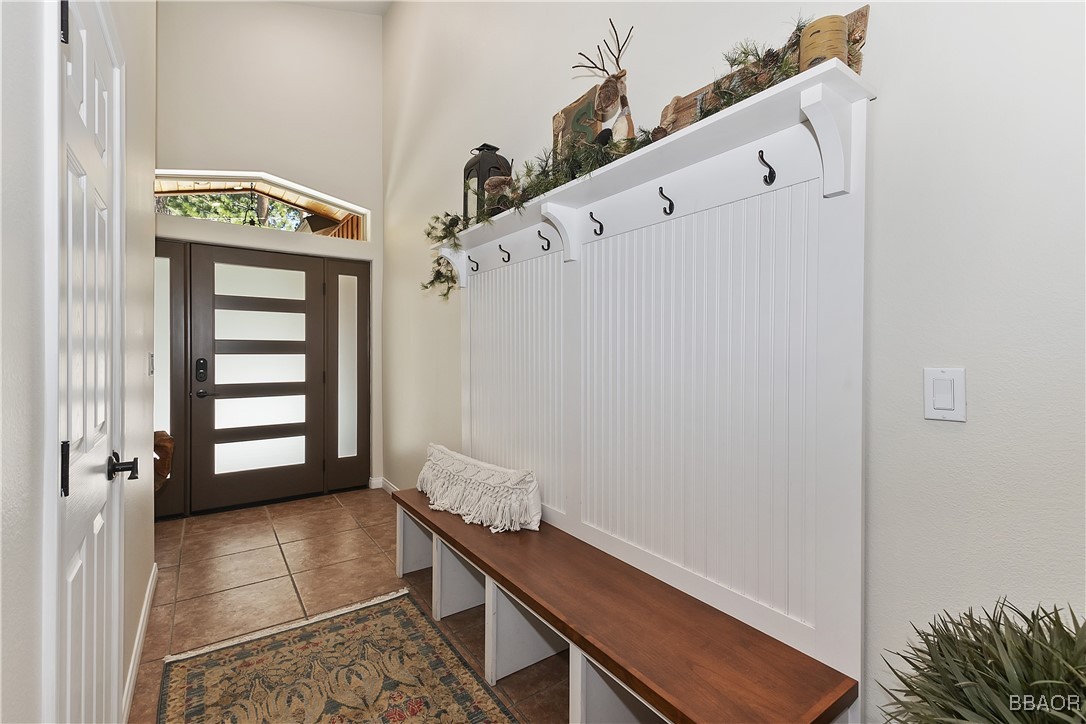 39080 Waterview Drive Property Photo 5