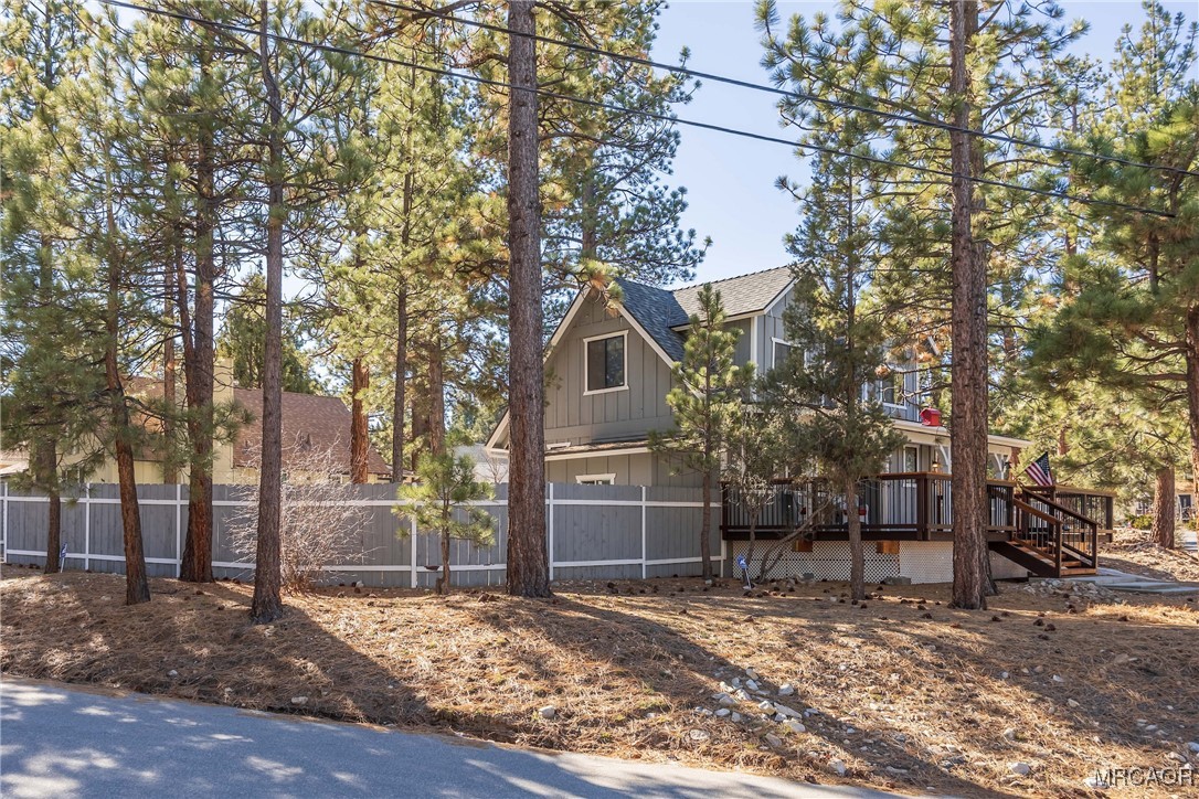 301 Downey Drive Property Photo 4