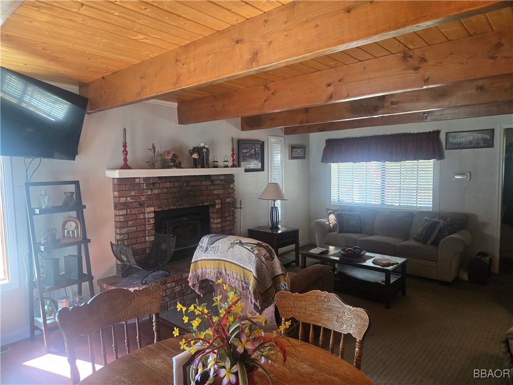 301 Downey Drive Property Photo 9