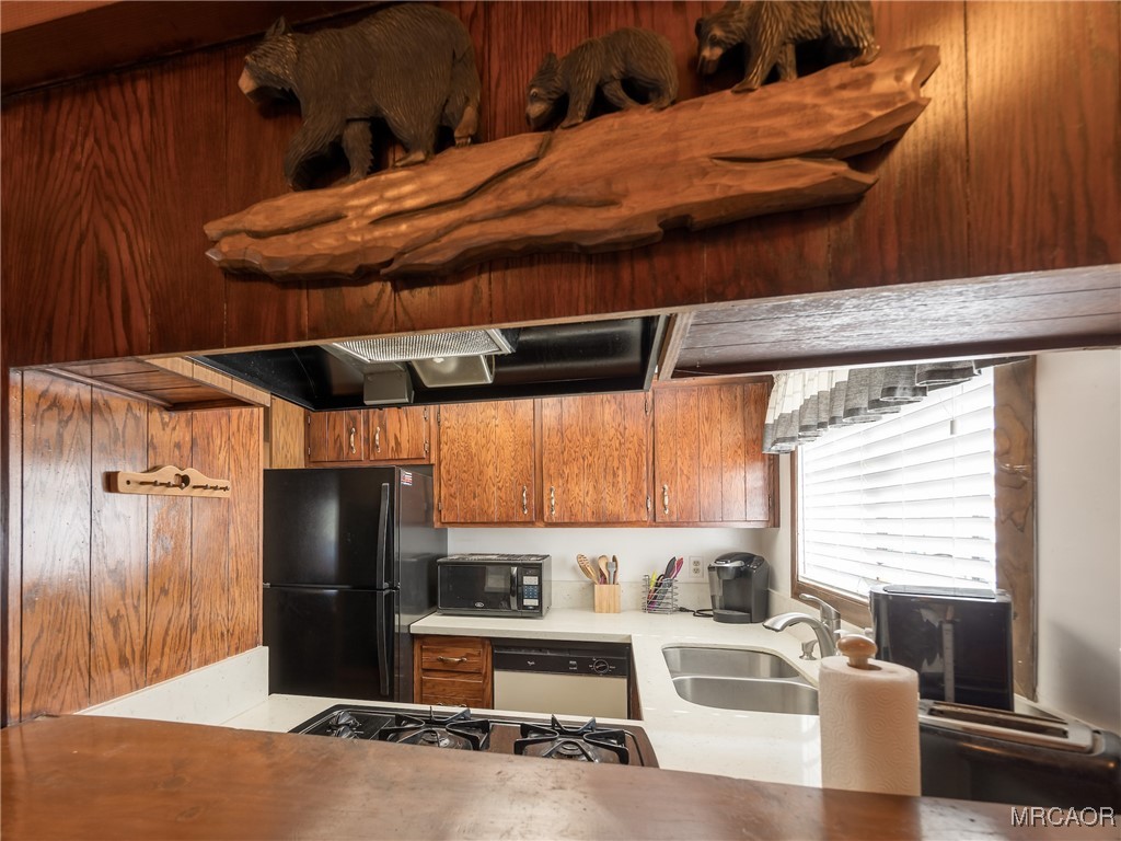 301 Downey Drive Property Photo 14