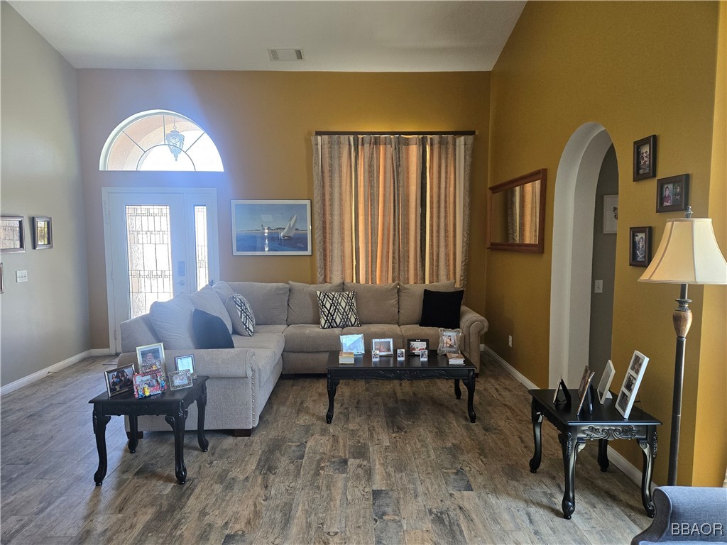 10160 Pineview Road Property Photo 4