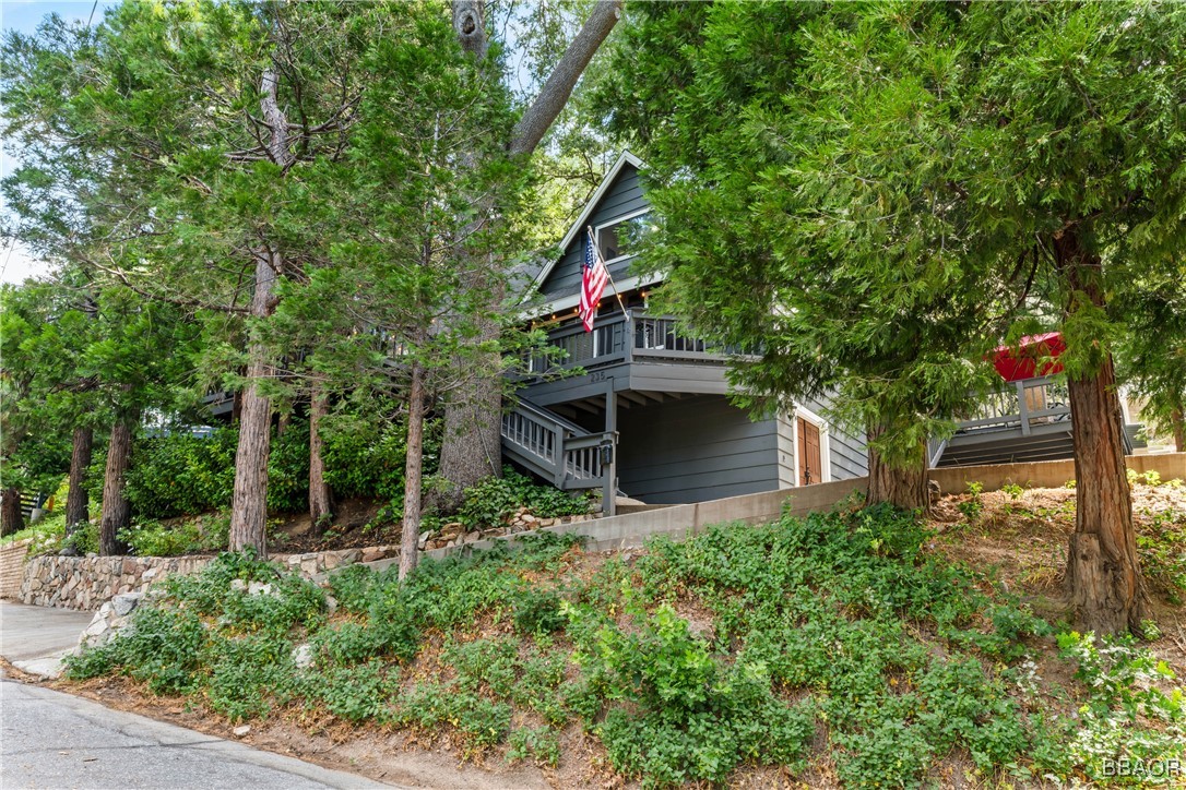 235 Bret Harte Road Property Photo 2