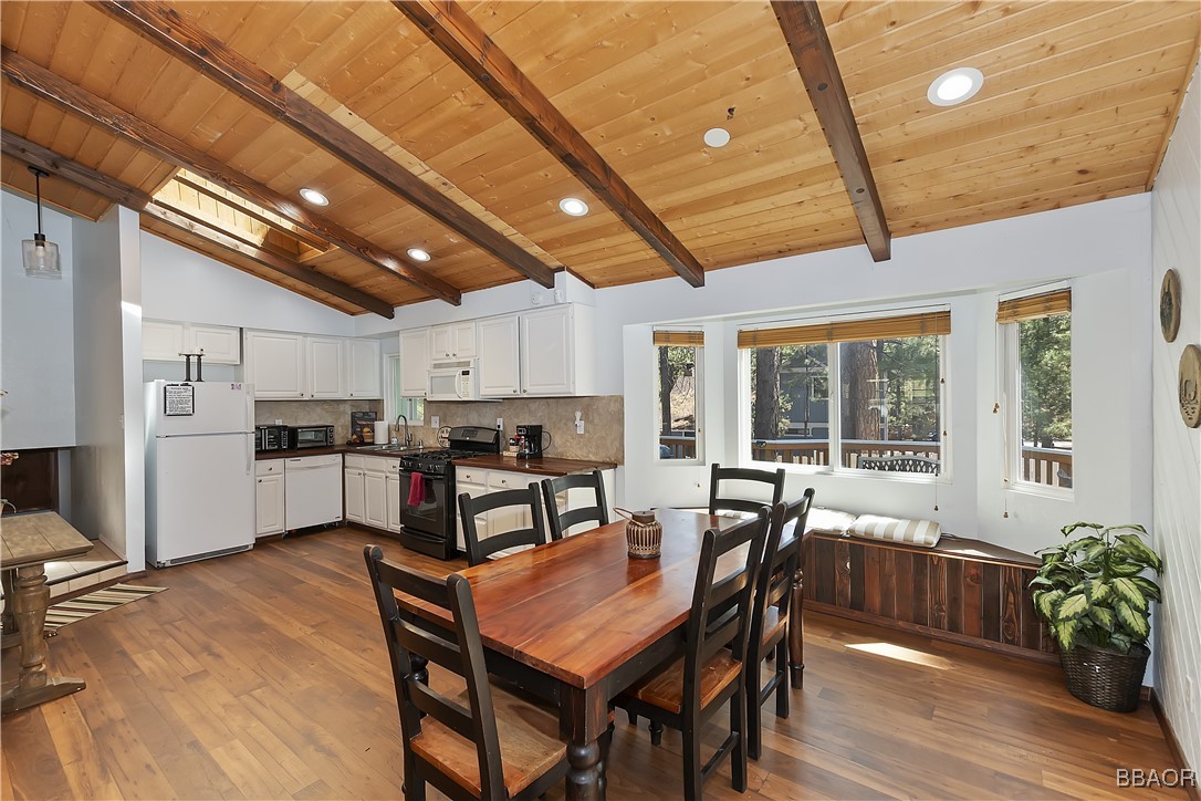 488 Division Drive Property Photo 11