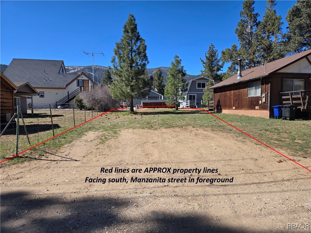 2088 Manzanita Property Photo 1