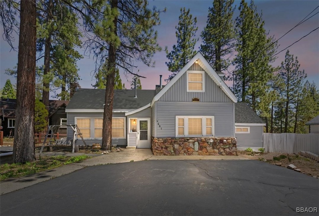 681 Chipmunk Lane Property Photo 1